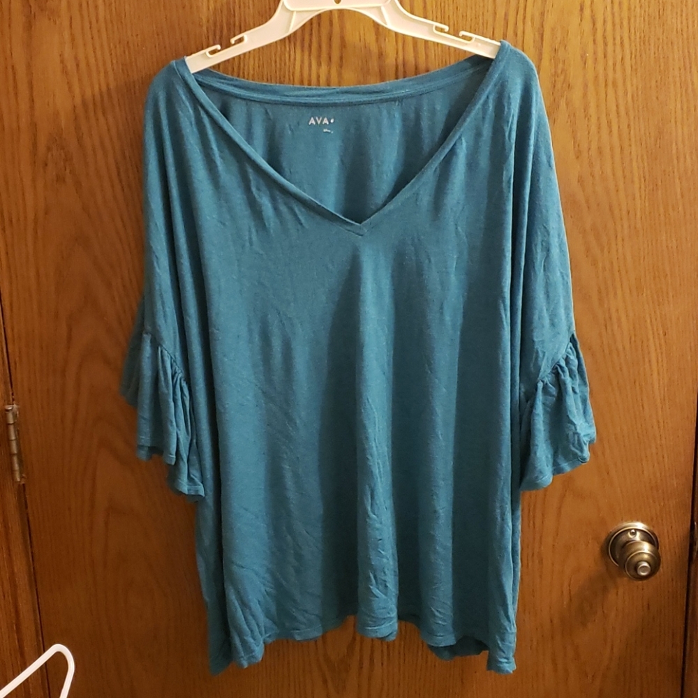 Tee